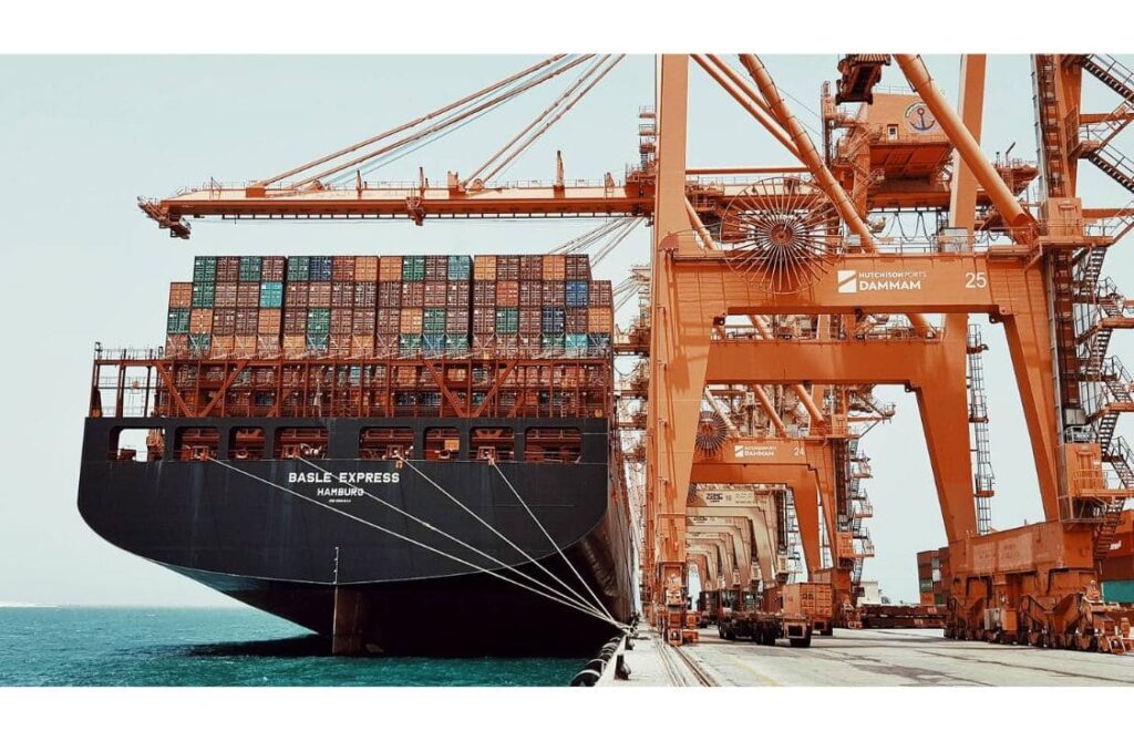 Saudi Ports Authority Inks $27M Deal for Building Logistics Park at Dammam Port