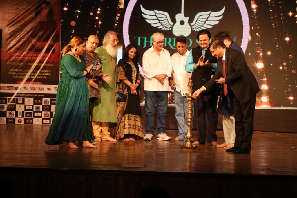 Dr P P Singh, Asia Shipping, attends Ridz Dime Darrel Awards as Chief Guest