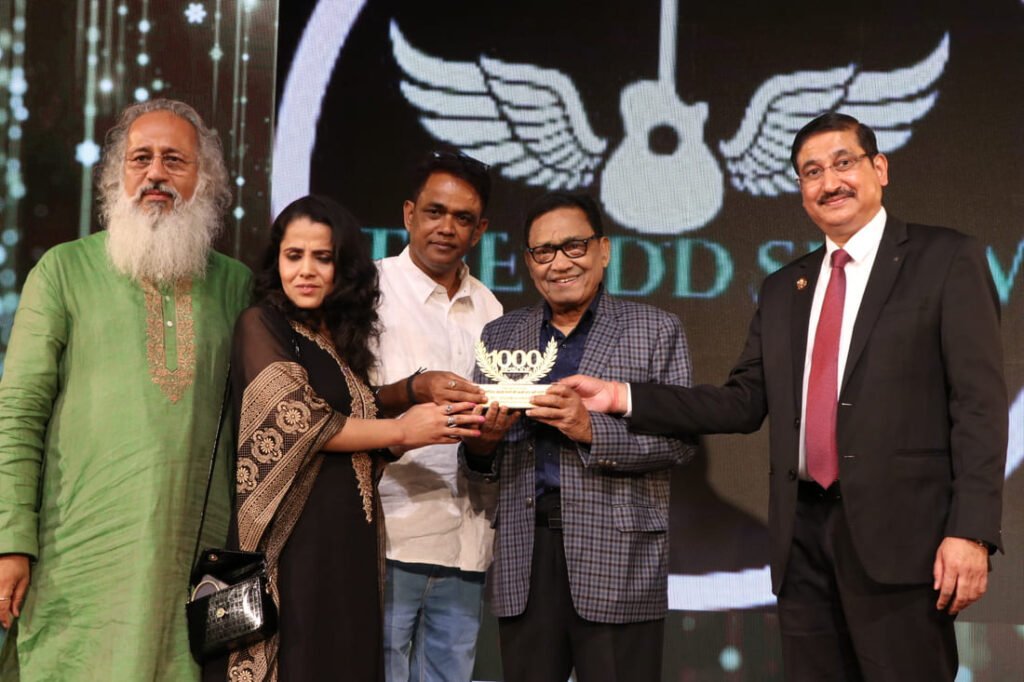 Dr P P Singh, Asia Shipping, attends Ridz Dime Darrel Awards as Chief Guest