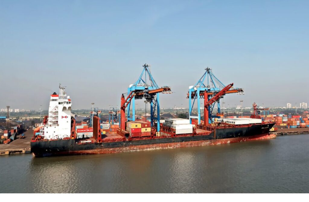 Kolkata Port To Adopt Landlord Model in PPP Mode for Cargo Operations