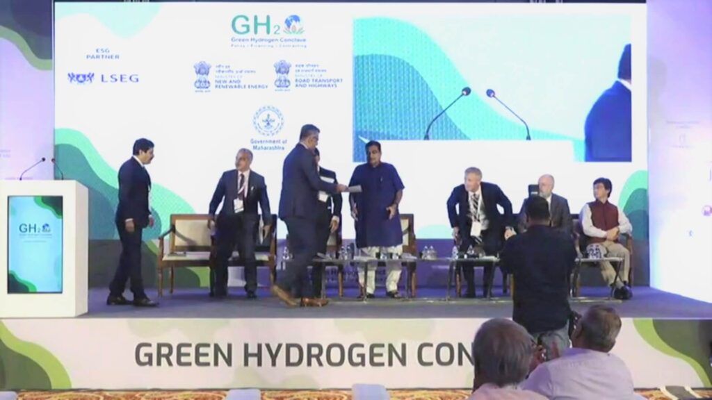 Nitin Gadkari inaugurates 'Green Hydrogen Conclave' in Mumbai