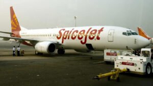 SpiceJet suspends flights, benefiting rivals