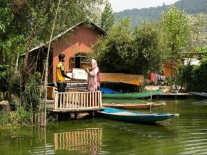 Amazon India launches first-ever floating store on Dal Lake