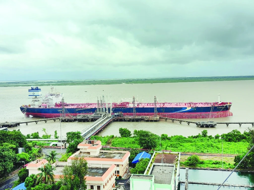 Largest vessel docks at Kolkata's Haldia oil jetty