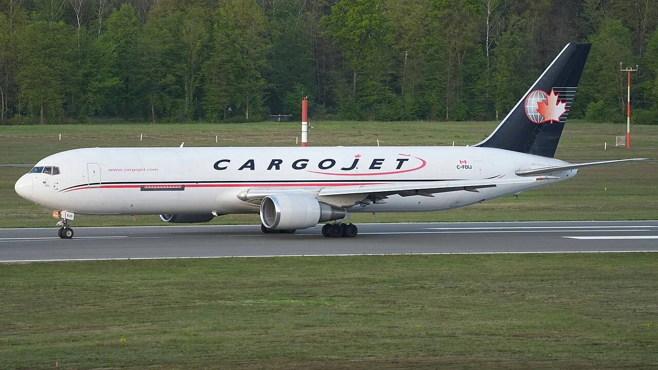 Cargojet renews partnership with Canadian North