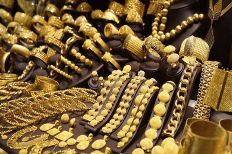 India's plain gold exports surge by 66% in 2023-24