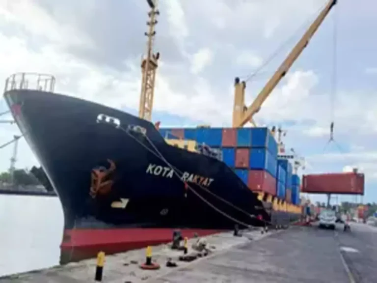 First vessel of the China Calcutta service enters Kolkata Port