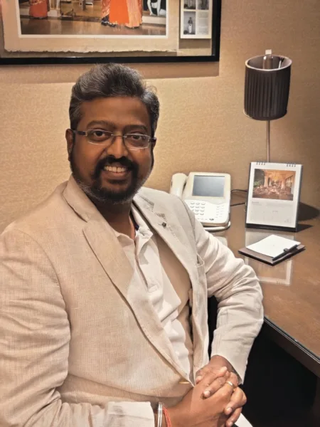 Transforming warehousing: The impact of technology Transforming warehousing: The impact of technology