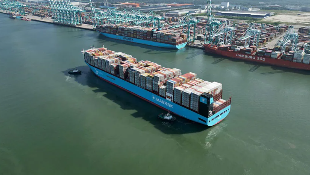 Maersk advances fleet renewal with dual-fuel vessel orders