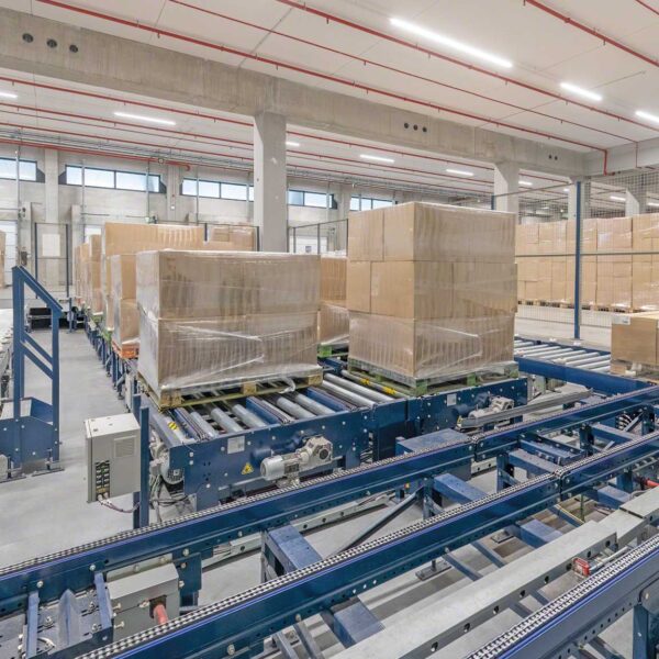 Moderna products expands capacity with automated warehouse from Mecalux