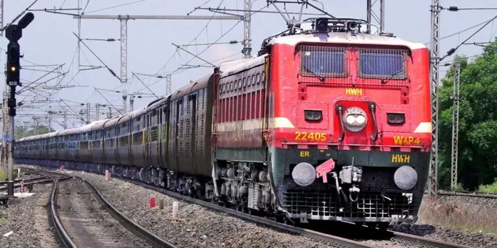 Centre reviews key railway projects to enhance freight efficiency