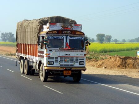 Truck rentals rebound in Jan. amid higher cargo demand on key routes