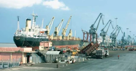 Kandla port sets record: 51,450 tonnes of gypsum handled in one day