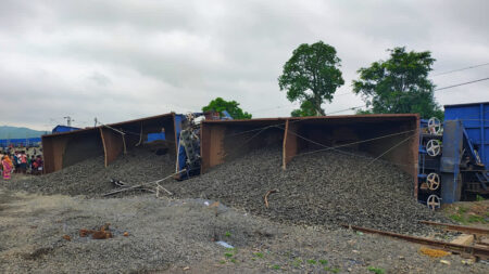 Train tragedy averted in Jharkhand as 14 freight wagons derail; no human casualties