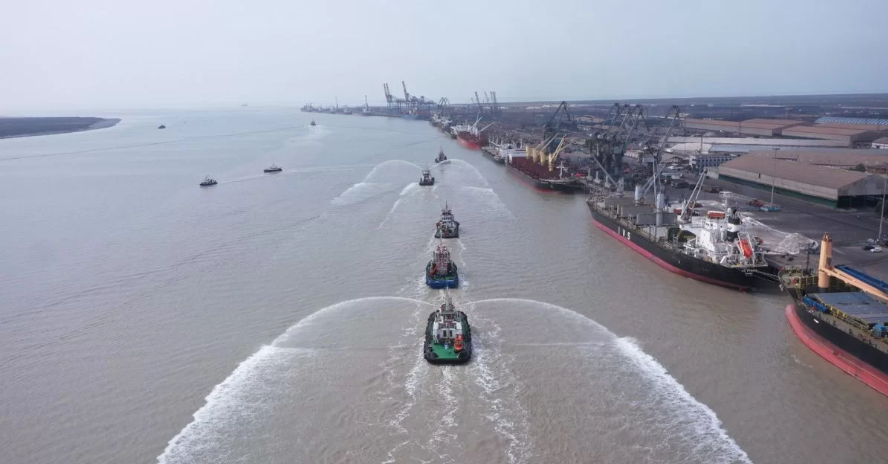 Port efficiency boost: DPA Kandla sets new record, clearing 40 ships in one day