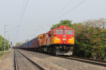 India’s DFC hits record 892 daily train interchanges, boosting rail efficiency