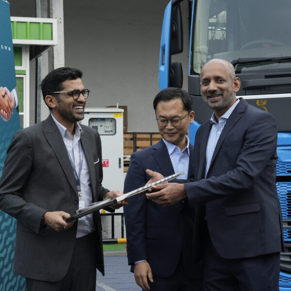 CJ Darcl Inducts First Heavy-Duty Electric Truck
