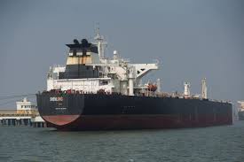 US Permits Iranian Oil Tankers Through Hormuz