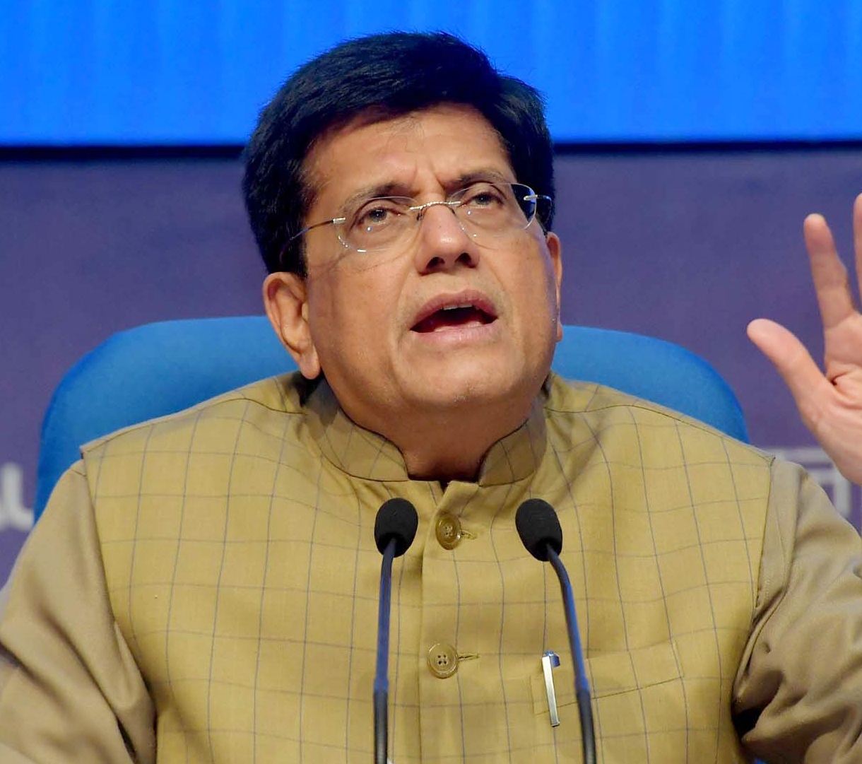Shri Piyush Goyal sets USD 2 trillion export target at CII Summit