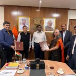 Home 3 Five OEMs Sign MoU to Replace Old Trucks and Buses in Delhi-NCR