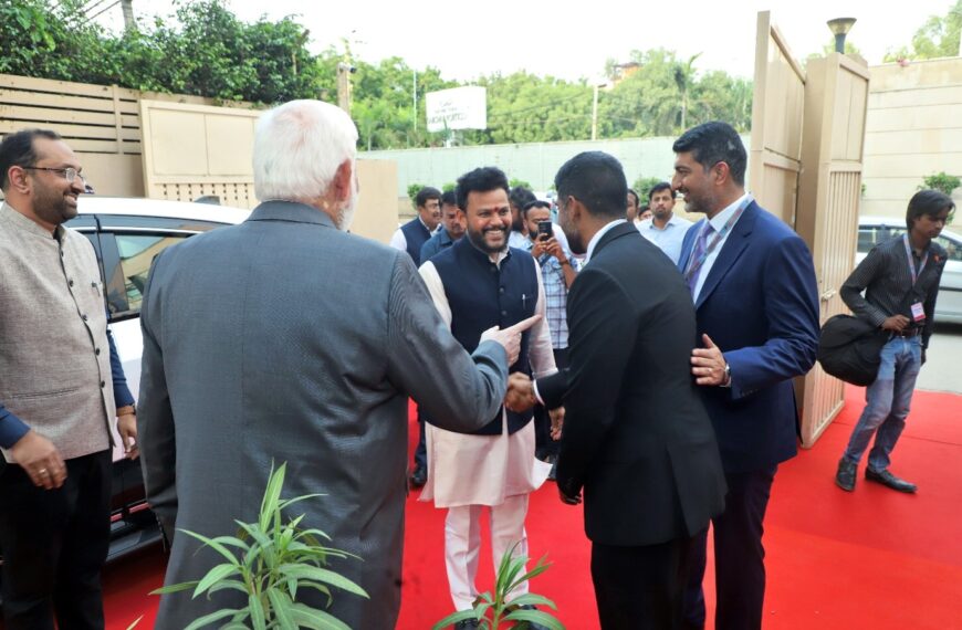 Civil Aviation Minister visits Continental Carriers’ Air Freight Station in Delhi