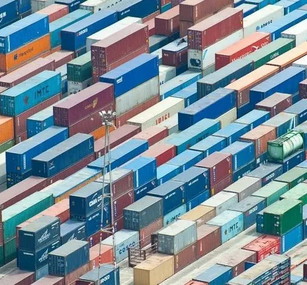Asia-Europe Rates Fall as Suez Traffic Returns