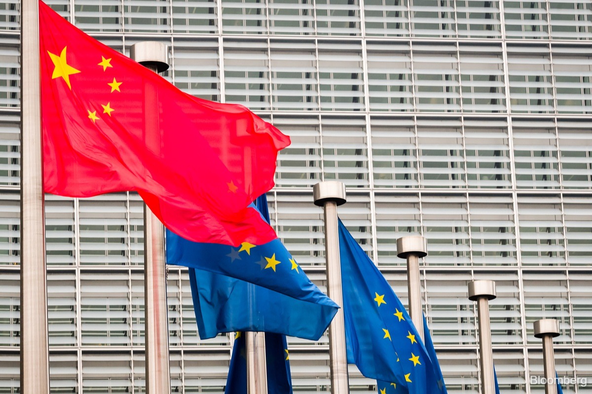  ECB Warns China’s Industrial Rise is Squeezing European Exporters