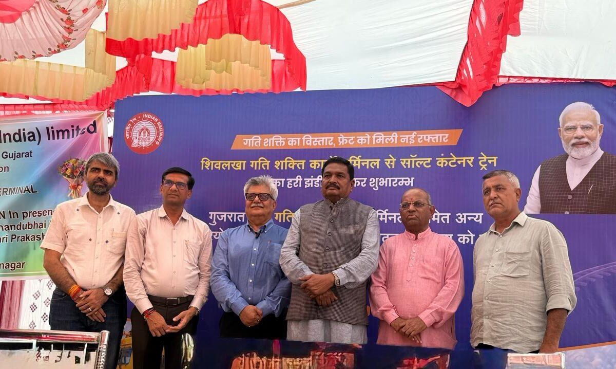 Railway Minister Flags off Bulk Tiles Train at WCIL’s Morbi Terminal