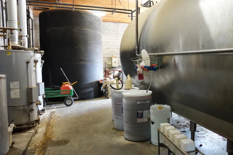US Tariffs Squeeze Canadian Dairy Farmers and Supply Chains