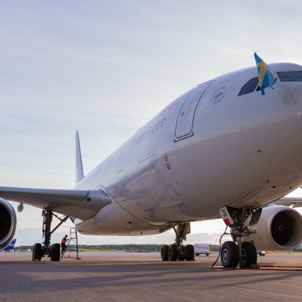 WFS Renews China Eastern Cargo Deal in Sweden