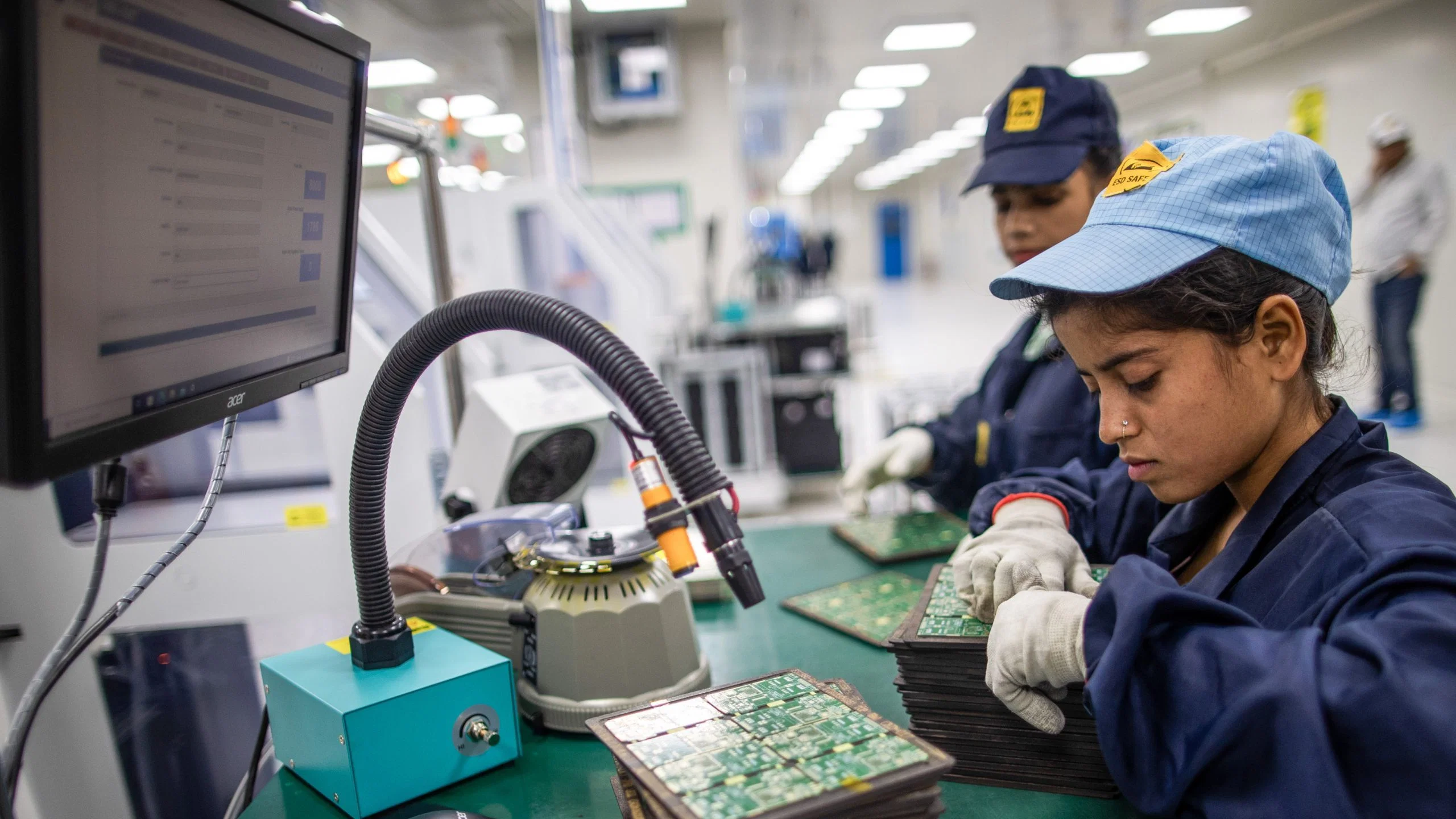 Indian Electronics Exports to China Surge on AI and Data Centre Demand