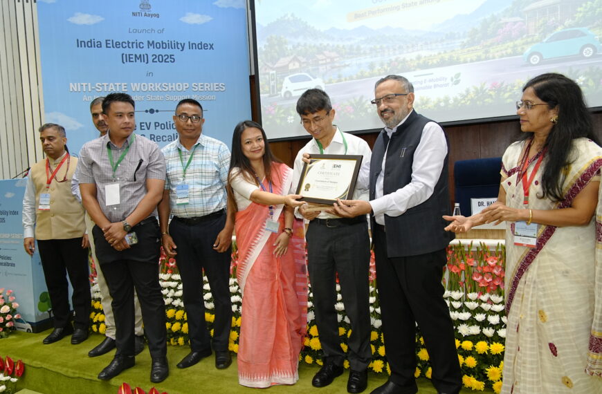Shri Rajiv Gauba Calls for Faster EV Adoption at NITI Meet
