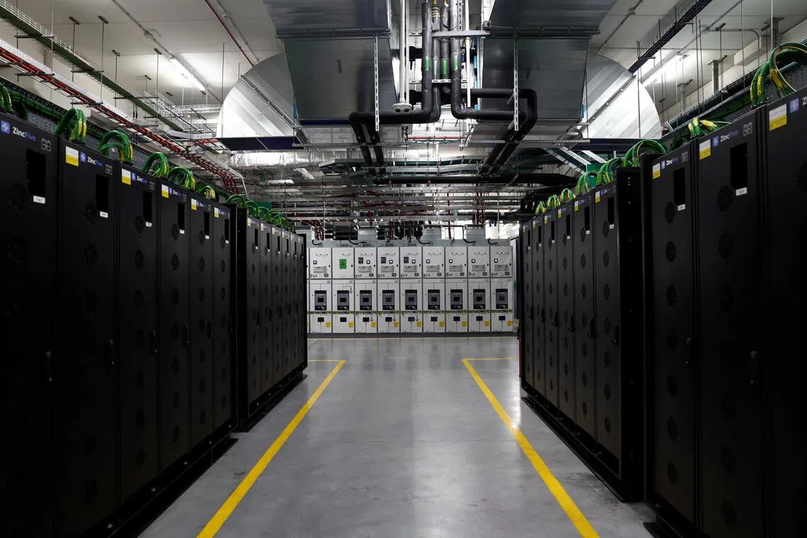 Data Centre Demand Helped Raise Warehouse Rents in Third Quarter, JLL Says